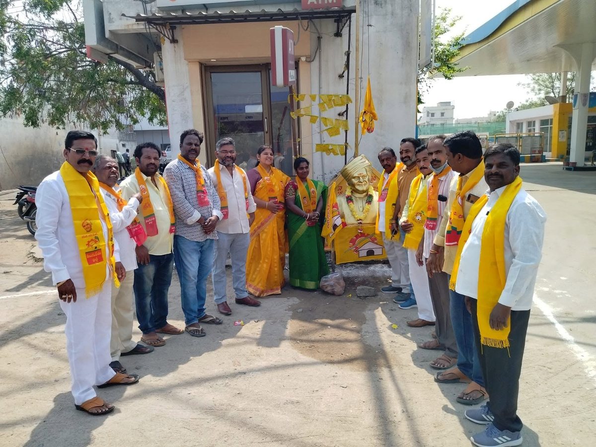 TDP workers paying tribute at an N.T. Rama Rao statue during the party’s 40th anniversary